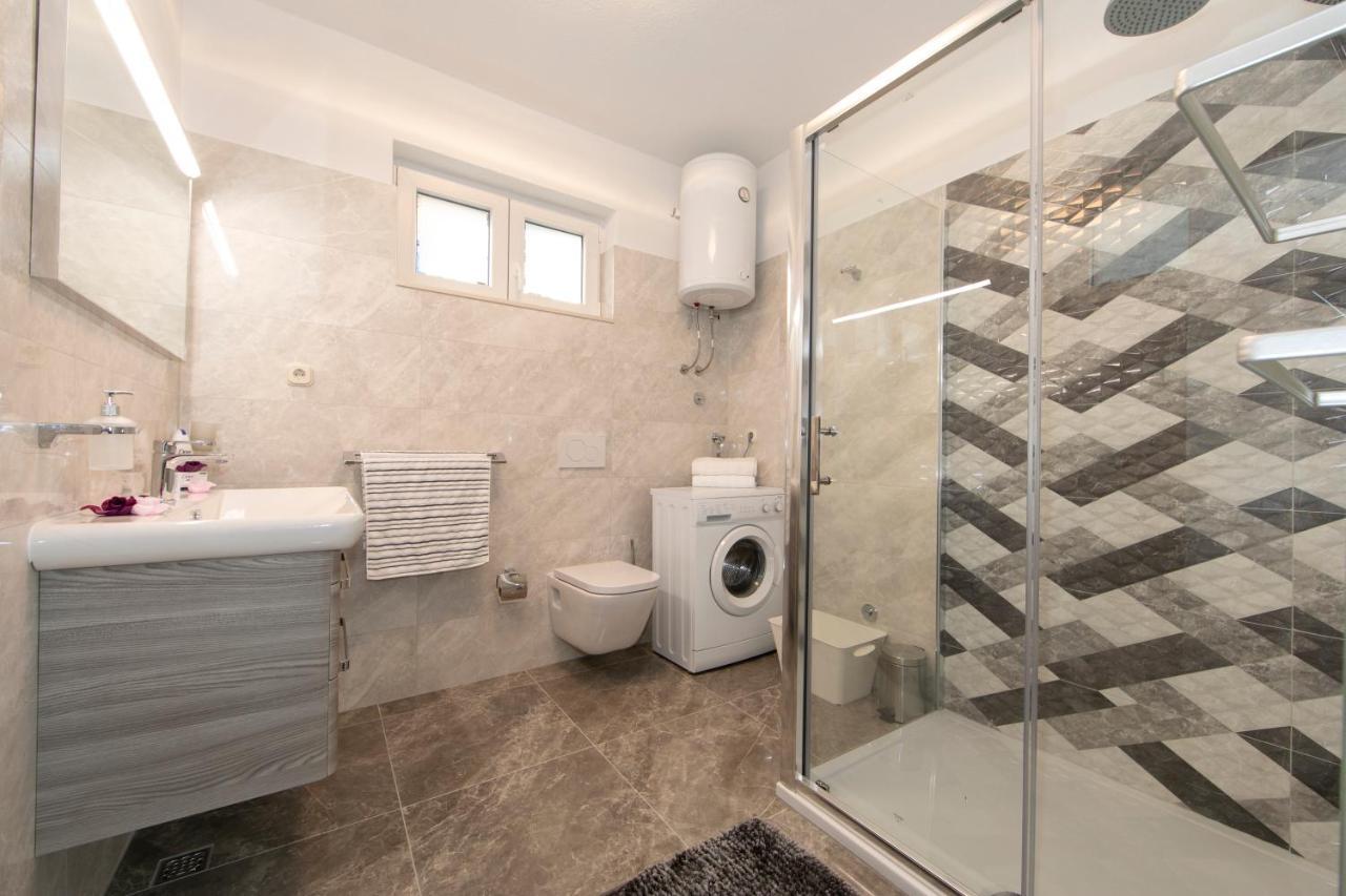 Apartmans Ozrenka Tučepi Extérieur photo