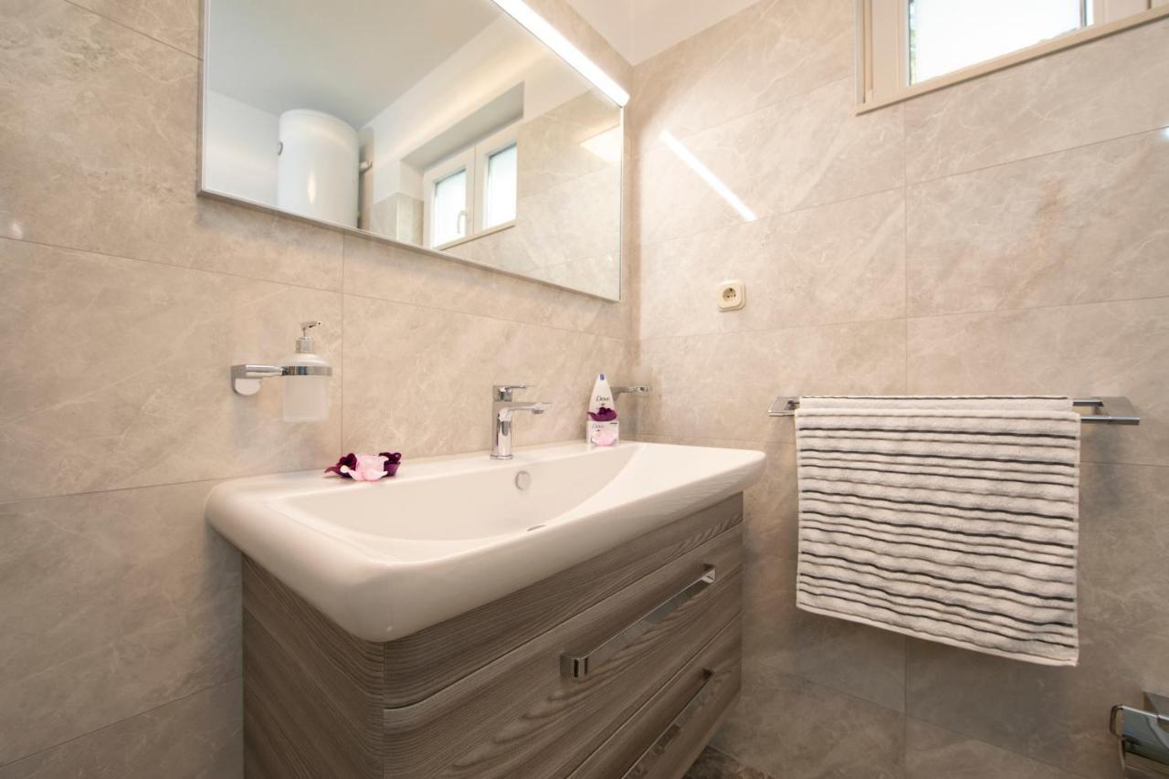 Apartmans Ozrenka Tučepi Extérieur photo