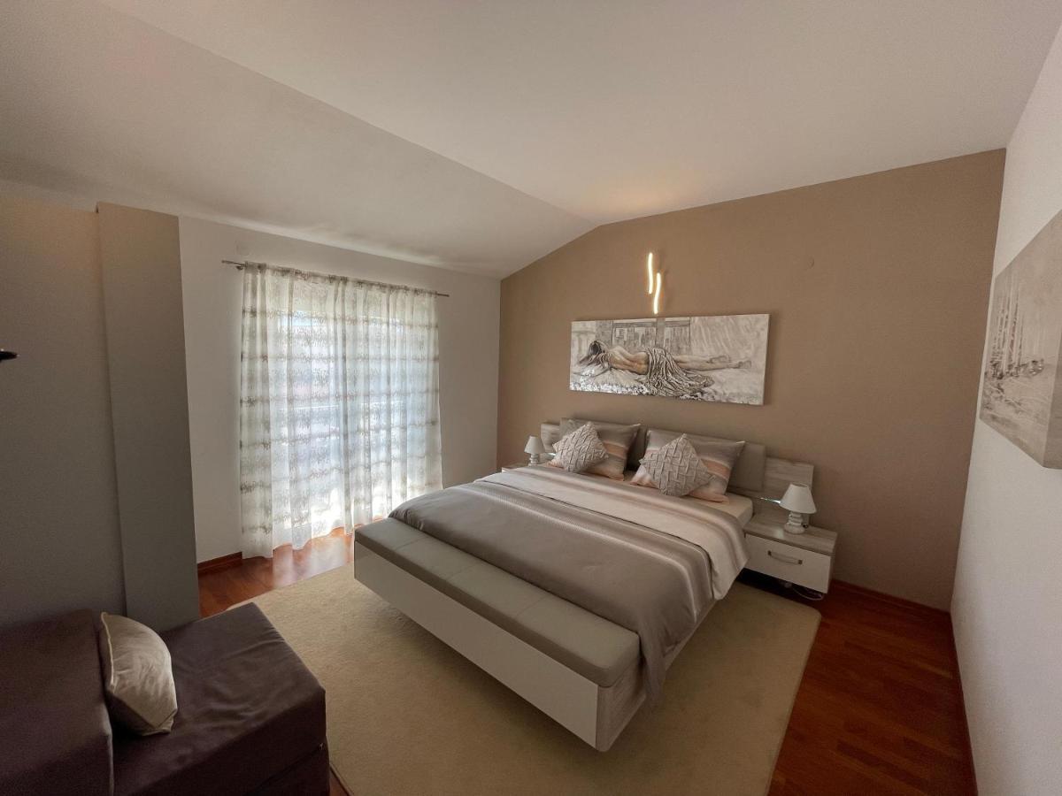 Apartmans Ozrenka Tučepi Extérieur photo