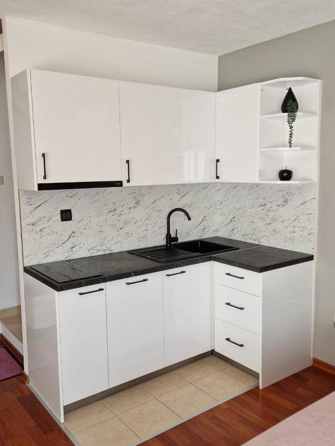 Apartmans Ozrenka Tučepi Extérieur photo